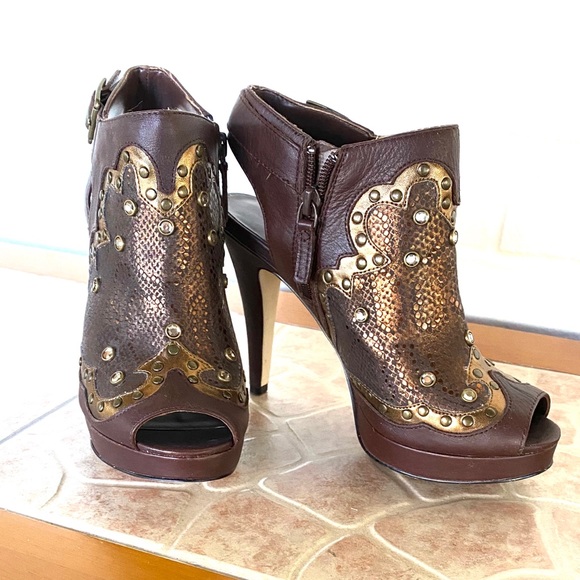 Reba open-heel, peep-toe pump. Size 6.5 M - Picture 1 of 7